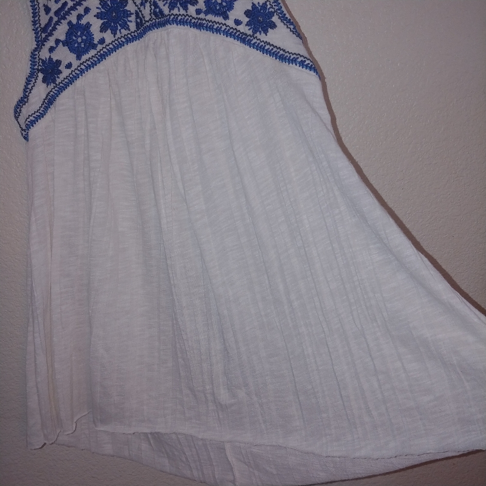 American eagle outfitters embroidered babydoll top - Picture 3 of 7